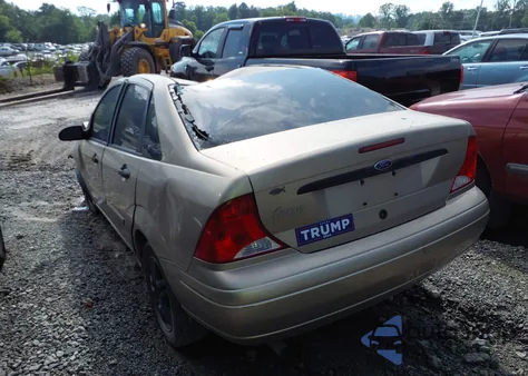 2000 Ford Focus Se z USA, uszkodzony, nr VIN 1FAFP3435YW292500